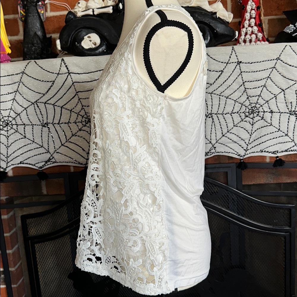 Solitaire Chic White Crochet Top - image 5